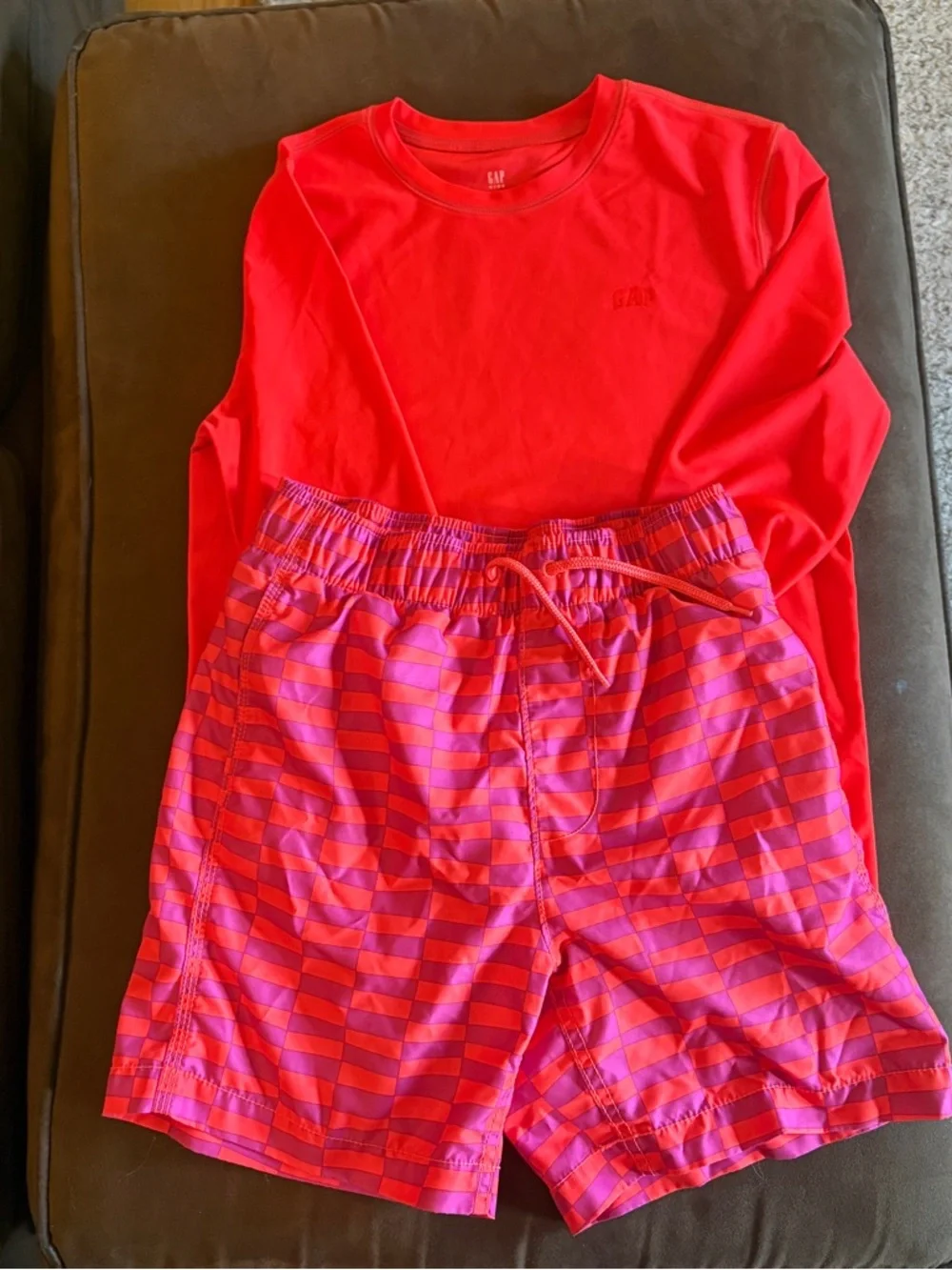 GAP 🌊 swim set Red Rash guard with Purple and Red Striped Swim trunks